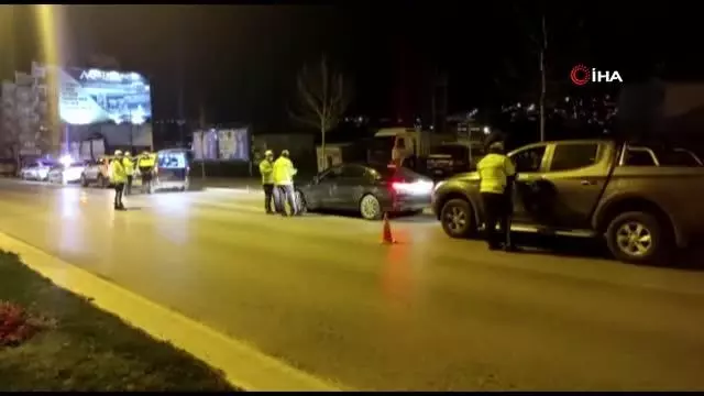 Kısıtlama saatleri değişince Sakarya'da denetimler sıklaştı Kısıtlama saatleri değişince Sakarya'da denetimler sıklaştı