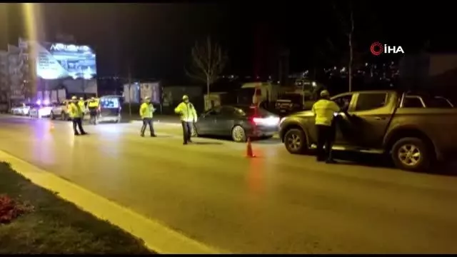 Kısıtlama saatleri değişince Sakarya'da denetimler sıklaştı Kısıtlama saatleri değişince Sakarya'da denetimler sıklaştı
