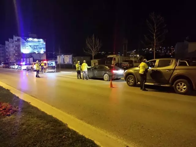 Kısıtlama saatleri değişince Sakarya'da denetimler sıklaştı Kısıtlama saatleri değişince Sakarya'da denetimler sıklaştı