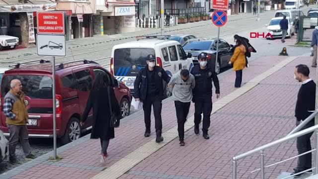 kocaeli sokakta kadinlarin arkadan fotografla 3 14065290 o