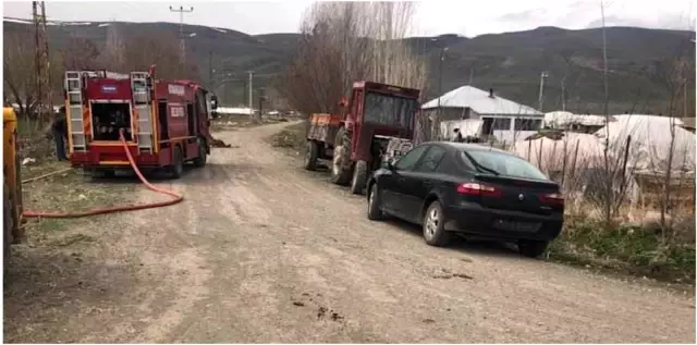 Konakkuran Belediyesi ekipleri, içme suyu şebekesindeki arızayı giderdi Konakkuran Belediyesi ekipleri, içme suyu şebekesindeki arızayı giderdi