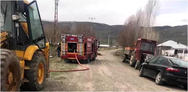 Konakkuran Belediyesi ekipleri, içme suyu şebekesindeki arızayı giderdi Konakkuran Belediyesi ekipleri, içme suyu şebekesindeki arızayı giderdi