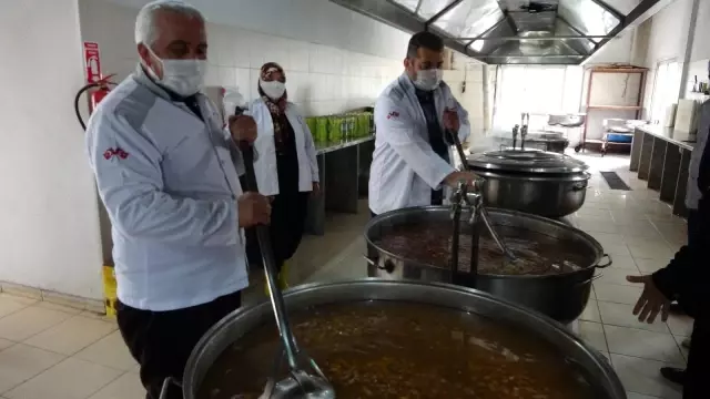 İhtiyaç sahibi bin 100 aileye Ramazan boyu sıcak AŞ desteği İhtiyaç sahibi bin 100 aileye Ramazan boyu sıcak AŞ desteği