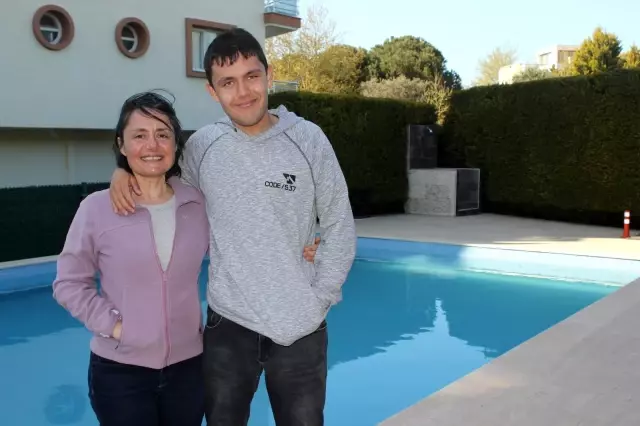 Otizmli Tuna'nın hedefi Manş Denizi'ni yüzerek geçmek Otizmli Tuna'nın hedefi Manş Denizi'ni yüzerek geçmek