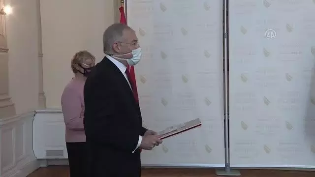 SARAYBOSNA - Türkiye'nin yeni Saraybosna Büyükelçisi Girgin güven mektubunu sundu SARAYBOSNA - Türkiye'nin yeni Saraybosna Büyükelçisi Girgin güven mektubunu sundu