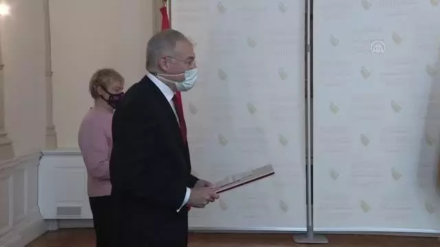 SARAYBOSNA - Türkiye'nin yeni Saraybosna Büyükelçisi Girgin güven mektubunu sundu SARAYBOSNA - Türkiye'nin yeni Saraybosna Büyükelçisi Girgin güven mektubunu sundu