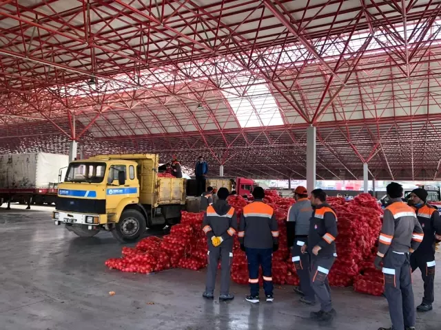 Son dakika haberi: Sincan'da patates ve soğan dağıtımına başlandı Son dakika haberi: Sincan'da patates ve soğan dağıtımına başlandı