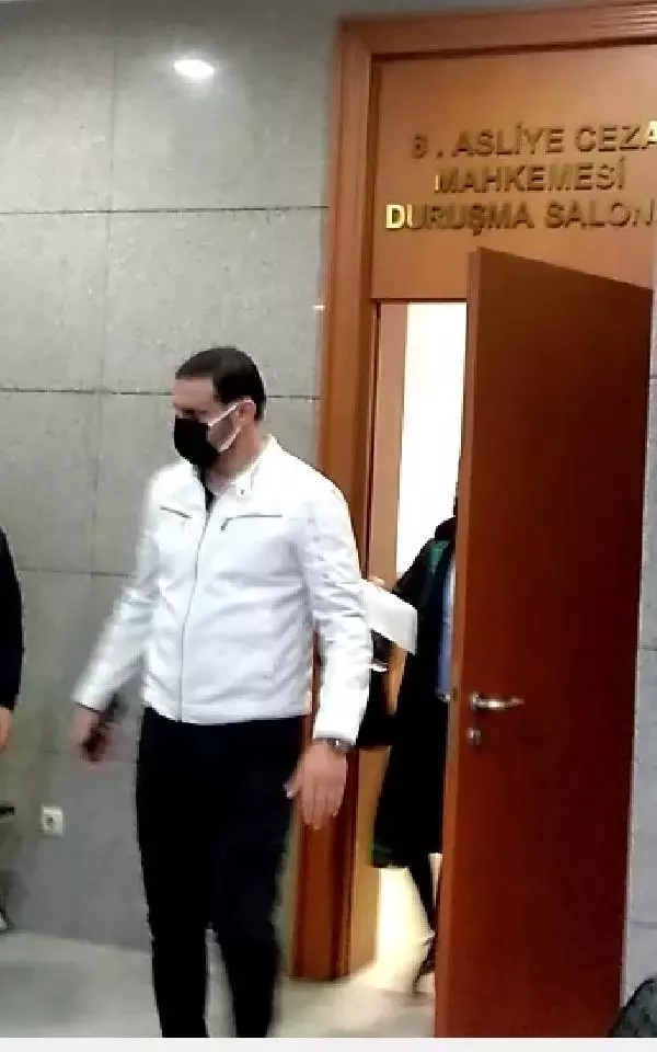 Sırp model Tanja Dukiç'i saatlerce darp eden yönetmen Çağrı Reşat Mehmet Tortop'un foyası ortaya çıktı Sırp model Tanja Dukiç'i saatlerce darp eden yönetmen Çağrı Reşat Mehmet Tortop'un foyası ortaya çıktı