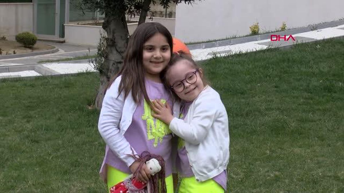 TEKİRDAĞ DOWN SENDROMLU KIZI İÇİN 'DOWNSENDRELLA' ADLI KİTAP YAZDI