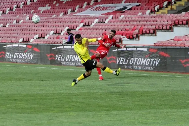 TFF 1. Lig: Balıkesirspor: 1 İstanbulspor: 2