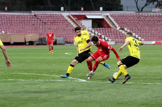 TFF 1. Lig: Balıkesirspor: 1 İstanbulspor: 2