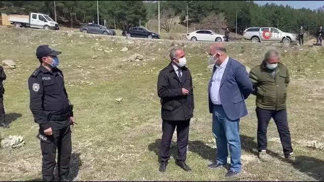 Yetkililer tren kazasının yaşandığı bölgede inceleme yaptı Yetkililer tren kazasının yaşandığı bölgede inceleme yaptı