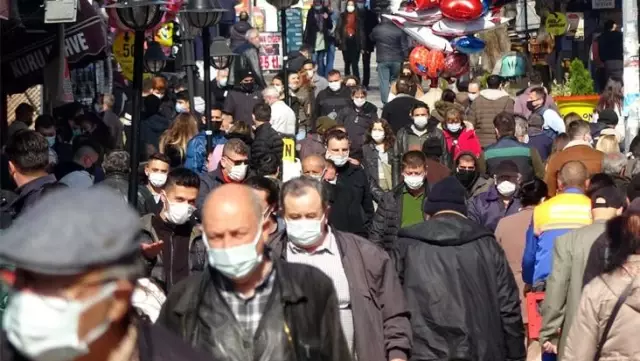 2 haftalık kısmi kapanmada vakalar düşmezse ne olacak? Bilim Kurulu üyesi alınacak yeni tedbirleri tek tek sıraladı 2 haftalık kısmi kapanmada vakalar düşmezse ne olacak? Bilim Kurulu üyesi alınacak yeni tedbirleri tek tek sıraladı