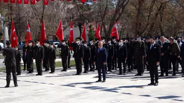 Ağrı'nın düşman işgalinden kurtuluşunun 103. yıl dönümü törenle kutlandı Ağrı'nın düşman işgalinden kurtuluşunun 103. yıl dönümü törenle kutlandı