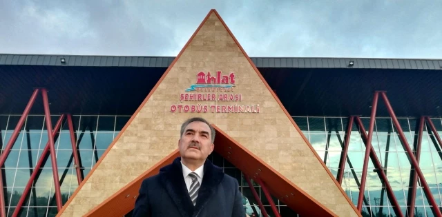Ahlat'ın yeni otobüs terminali hizmete açıldı