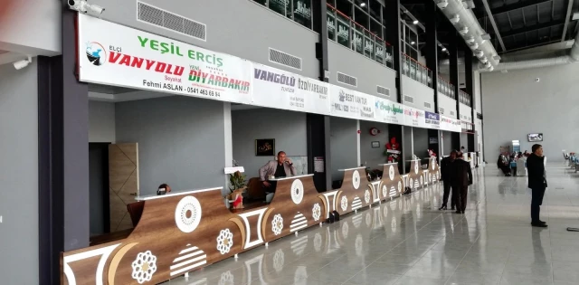 Ahlat'ın yeni otobüs terminali hizmete açıldı