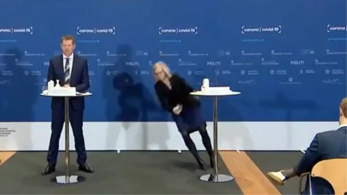 İlaç ajansı direktörü, AstraZeneca aşısının kullanımının durdurulduğunu açıklarken bayıldı