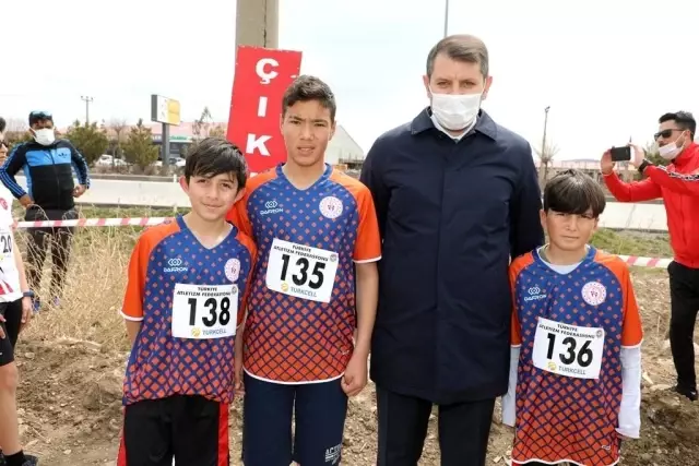 Atletizm kros ligi yarı final yarışları Sivas'ta yapıldı Atletizm kros ligi yarı final yarışları Sivas'ta yapıldı