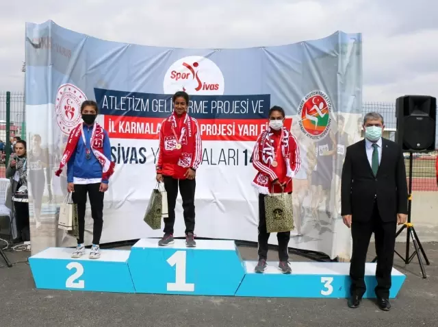 Atletizm kros ligi yarı final yarışları Sivas'ta yapıldı Atletizm kros ligi yarı final yarışları Sivas'ta yapıldı