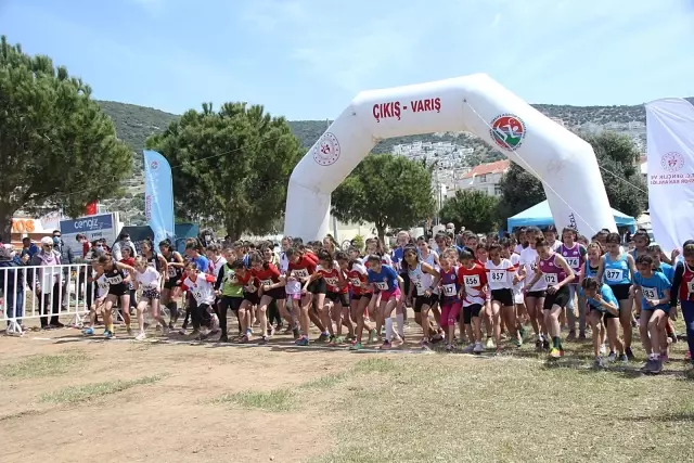 Atletizm kros ligi yarı final yarışları Sivas'ta yapıldı Atletizm kros ligi yarı final yarışları Sivas'ta yapıldı