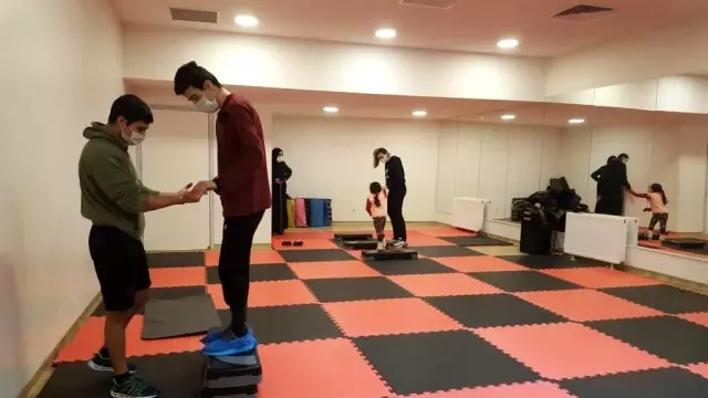 Beyoğlu'nda engeller sporla kalkıyor Beyoğlu'nda engeller sporla kalkıyor
