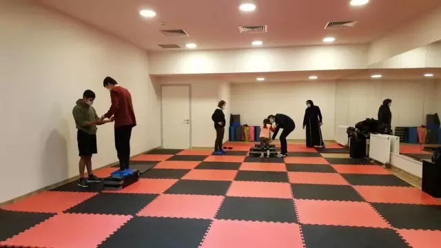 Beyoğlu'nda engeller sporla kalkıyor Beyoğlu'nda engeller sporla kalkıyor