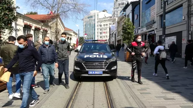 Son dakika haberleri... Beyoğlu'nda toplu taşıma denetimi Son dakika haberleri... Beyoğlu'nda toplu taşıma denetimi
