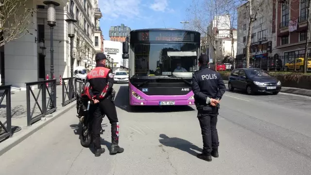 Son dakika haberleri... Beyoğlu'nda toplu taşıma denetimi Son dakika haberleri... Beyoğlu'nda toplu taşıma denetimi