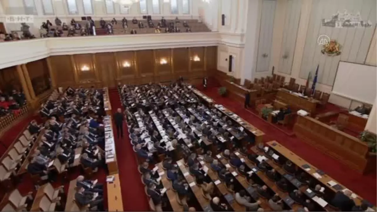 Bulgaristan'ın yeni parlamentosu ilk genel oturumunu yaptı