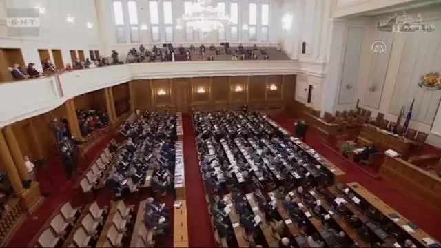 Bulgaristan'ın yeni parlamentosu ilk genel oturumunu yaptı