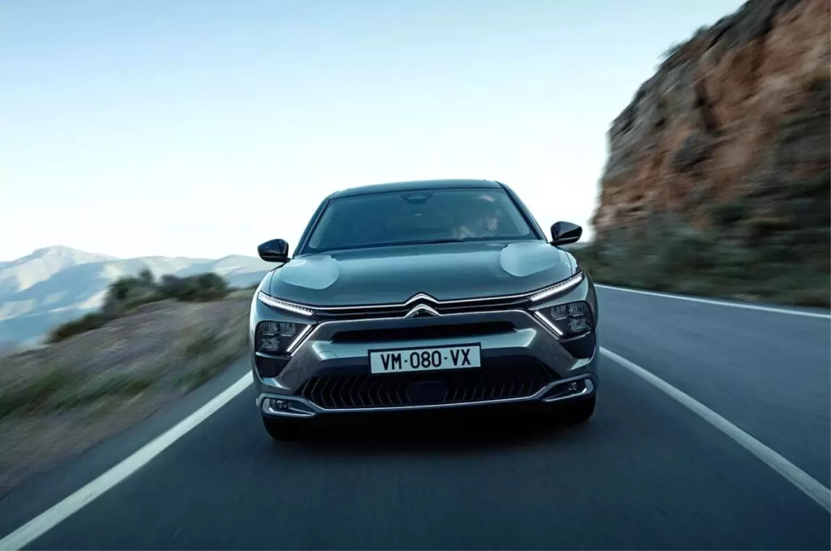 Citroen'in yeni vizyonu: C5 X