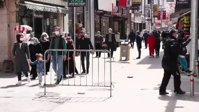 'Çok yüksek riskli' Samsun'da Kovid-19 denetimleri sürüyor 'Çok yüksek riskli' Samsun'da Kovid-19 denetimleri sürüyor