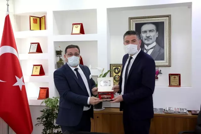 Eken, 'Sivas için ortak çalışmalar yürüteceğiz' Eken, 'Sivas için ortak çalışmalar yürüteceğiz'