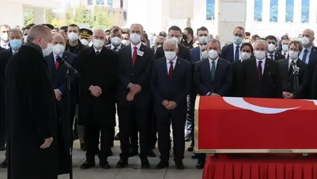 Eski Başbakan Yıldırım Akbulut son yolculuğuna uğurlandı! Erdoğan, bu sözlerle veda etti Eski Başbakan Yıldırım Akbulut son yolculuğuna uğurlandı! Erdoğan, bu sözlerle veda etti
