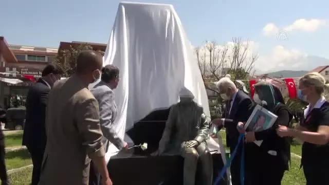 Fethiye'de sağlık çalışanları için yapılan 'Saygı Anıtı' açıldı Fethiye'de sağlık çalışanları için yapılan 'Saygı Anıtı' açıldı