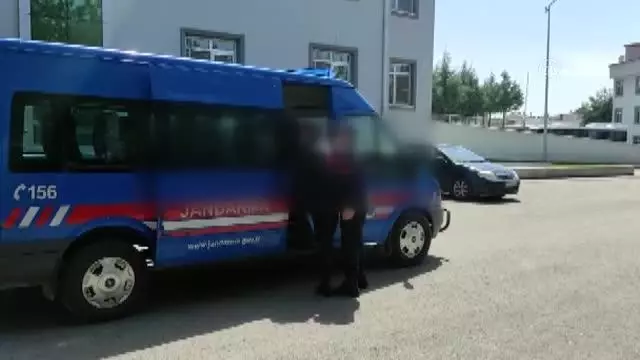 Son dakika... Gaziantep'te terör örgütü PKK/YPG'ye yönelik operasyonda bir şüpheli gözaltına alındı Son dakika... Gaziantep'te terör örgütü PKK/YPG'ye yönelik operasyonda bir şüpheli gözaltına alındı