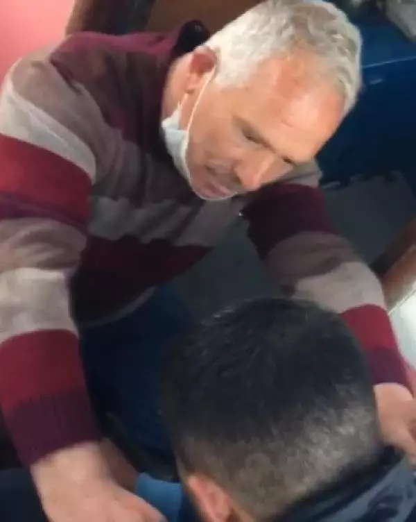 HALİÇ'TE DENİZE ATLAYAN KİŞİYİ YOLCU TEKNESİ KAPTANI KURTARDI HALİÇ'TE DENİZE ATLAYAN KİŞİYİ YOLCU TEKNESİ KAPTANI KURTARDI