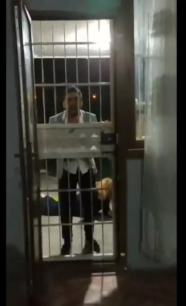 'Her şeyi göze alıyorum' diyerek eşini darbeden koca, tutuklandı 'Her şeyi göze alıyorum' diyerek eşini darbeden koca, tutuklandı