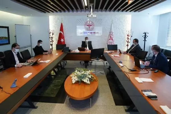İl Sağlık Müdürü Memişoğlu: Aşılar sayesinde yoğun bakımdaki yaşlı hasta sayımız azaldı İl Sağlık Müdürü Memişoğlu: Aşılar sayesinde yoğun bakımdaki yaşlı hasta sayımız azaldı