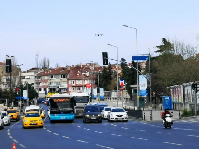 İstanbul'da yoğun bölgelerde trafik denetimi