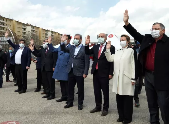 Keçiören Belediye Başkanı Altınok: 'İnsanlarımız kardeşlerimize gönüllerini gönderiyor' Keçiören Belediye Başkanı Altınok: 'İnsanlarımız kardeşlerimize gönüllerini gönderiyor'