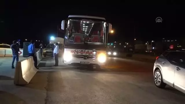Trafikte HES sorgulaması: Temaslı baba ve kızına ağır ceza Trafikte HES sorgulaması: Temaslı baba ve kızına ağır ceza