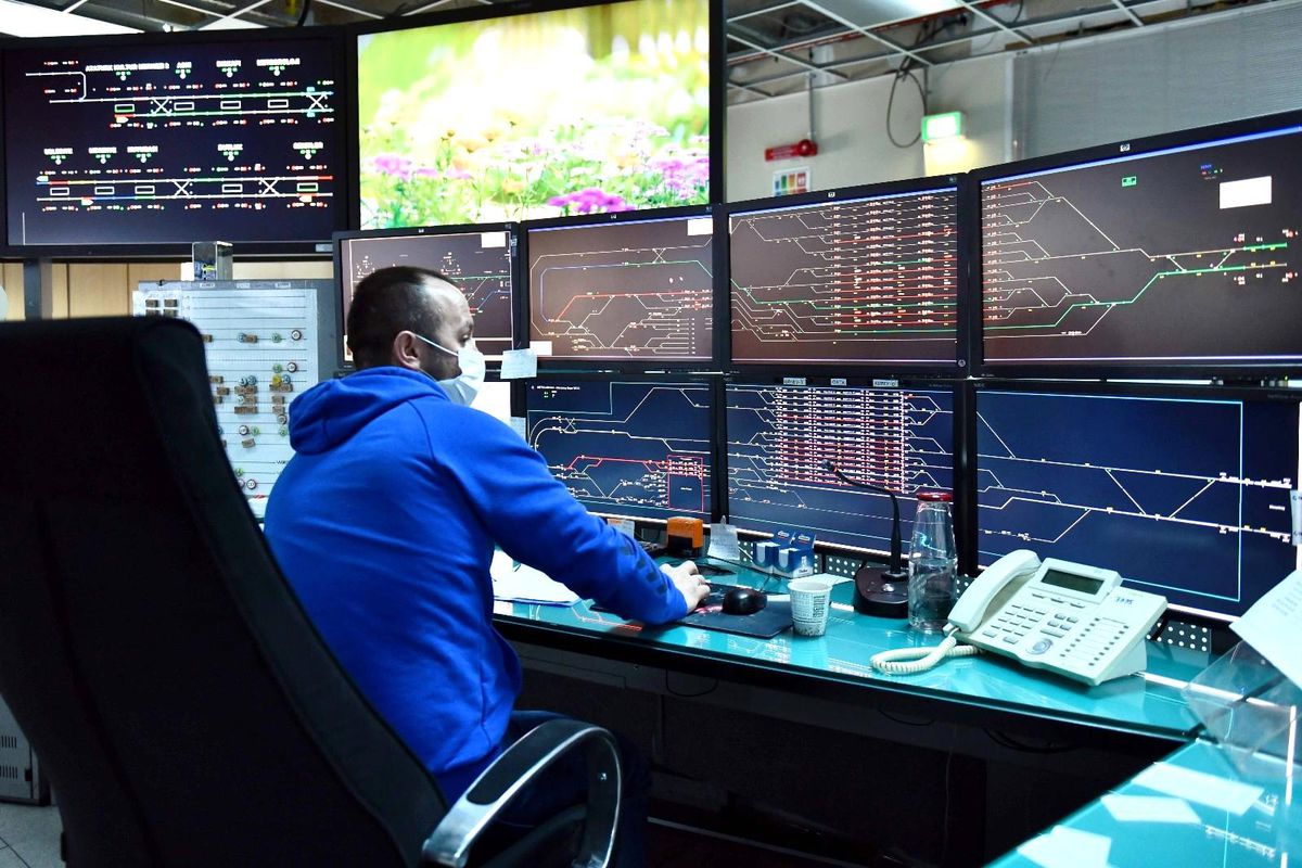 Metrolarda son sürüm sinyalizasyon sistemi devrede