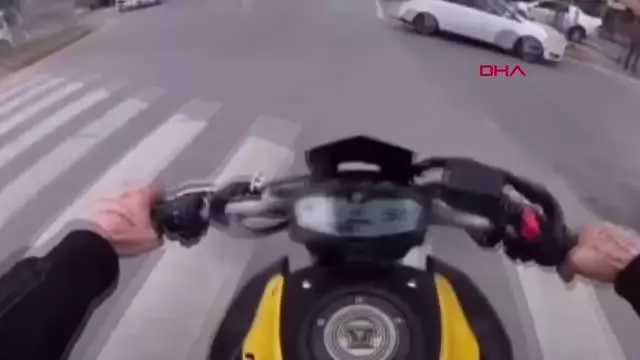MOTOSİKLETLE İHLAL ETMEDİĞİ KURAL KALMAYAN SÜRÜCÜYE 6 BİN 781 TL CEZA MOTOSİKLETLE İHLAL ETMEDİĞİ KURAL KALMAYAN SÜRÜCÜYE 6 BİN 781 TL CEZA