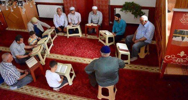 Mukabele saatleri ve kanalları 2021! Diyanet mukabele programı hangi kanalda? Mukabele dinle! Mukabele saat kaçta, hangi kanalda?