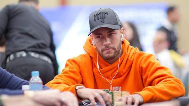 Neymar da eski F.Bahçeli Max Kruse'yi özendi, 'Futbol yüzünden pokere vakit ayıramıyorum' dedi. Neymar da eski F.Bahçeli Max Kruse'yi özendi, 'Futbol yüzünden pokere vakit ayıramıyorum' dedi.