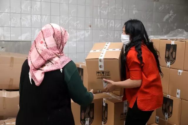 Polatlı Belediyesi 'Ramazan Paylaşmaktır' parolasıyla yardımlara devam ediyor Polatlı Belediyesi 'Ramazan Paylaşmaktır' parolasıyla yardımlara devam ediyor