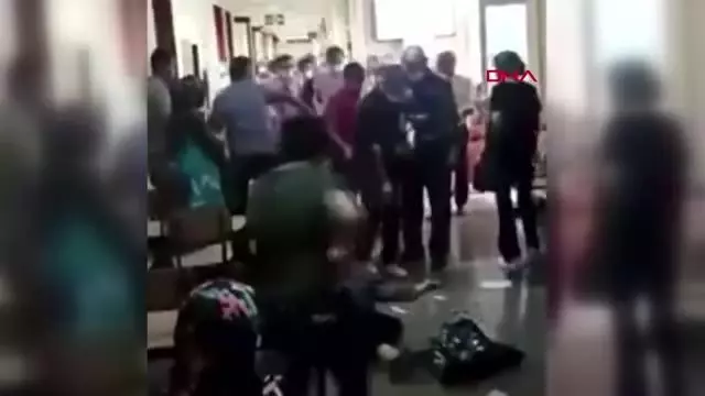 Son dakika haberi: SAĞLIK ÇALIŞANINA SALDIRI DAVASINDA SANIĞIN TAHLİYE TALEBİ REDDEDİLDİ Son dakika haberi: SAĞLIK ÇALIŞANINA SALDIRI DAVASINDA SANIĞIN TAHLİYE TALEBİ REDDEDİLDİ