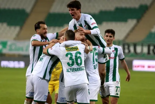 TFF 1. Lig: Bursaspor: 2 Bandırmaspor: 1