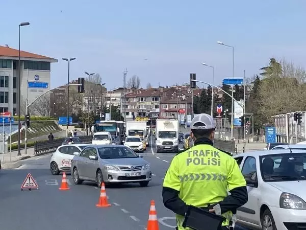 ÜSKÜDAR'DA DRONE DESTEKLİ TRAFİK DENETİMİ ÜSKÜDAR'DA DRONE DESTEKLİ TRAFİK DENETİMİ